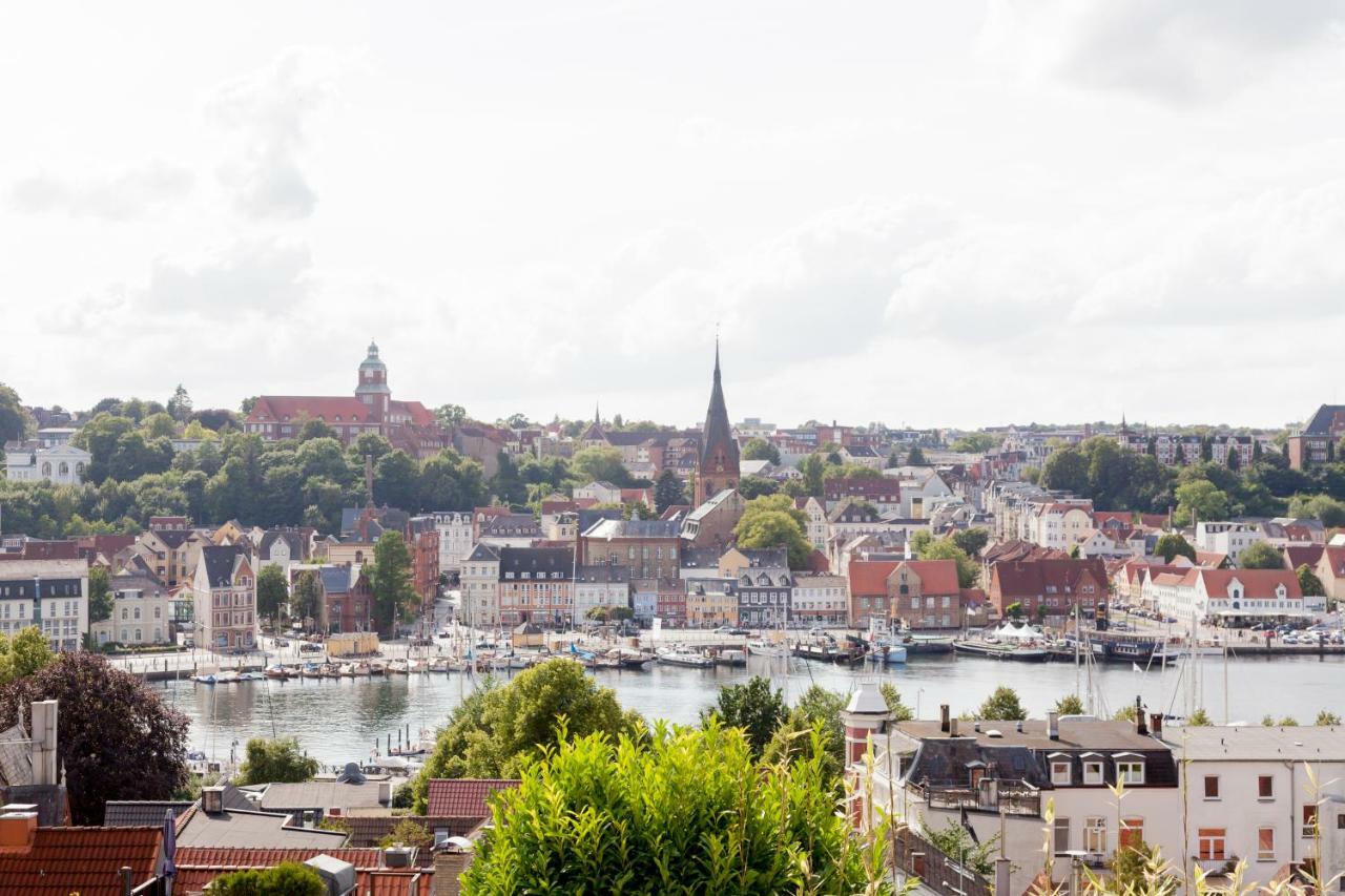 Stadtvilla mit Hafenpanorama Flensburg Exterior foto